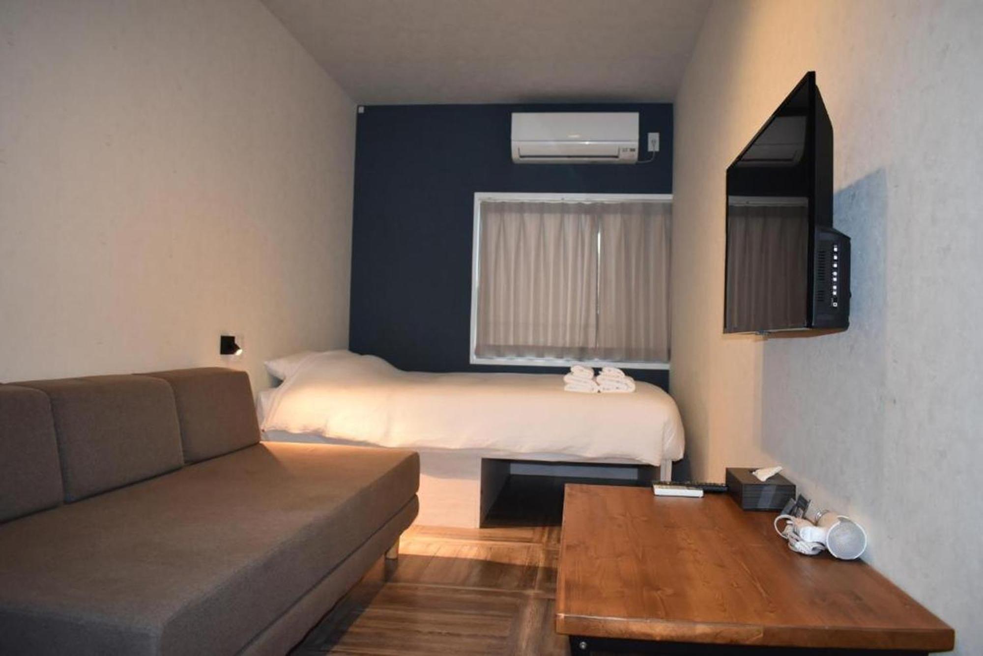 فندق Shinsaibashi House أوساكا الغرفة الصورة
